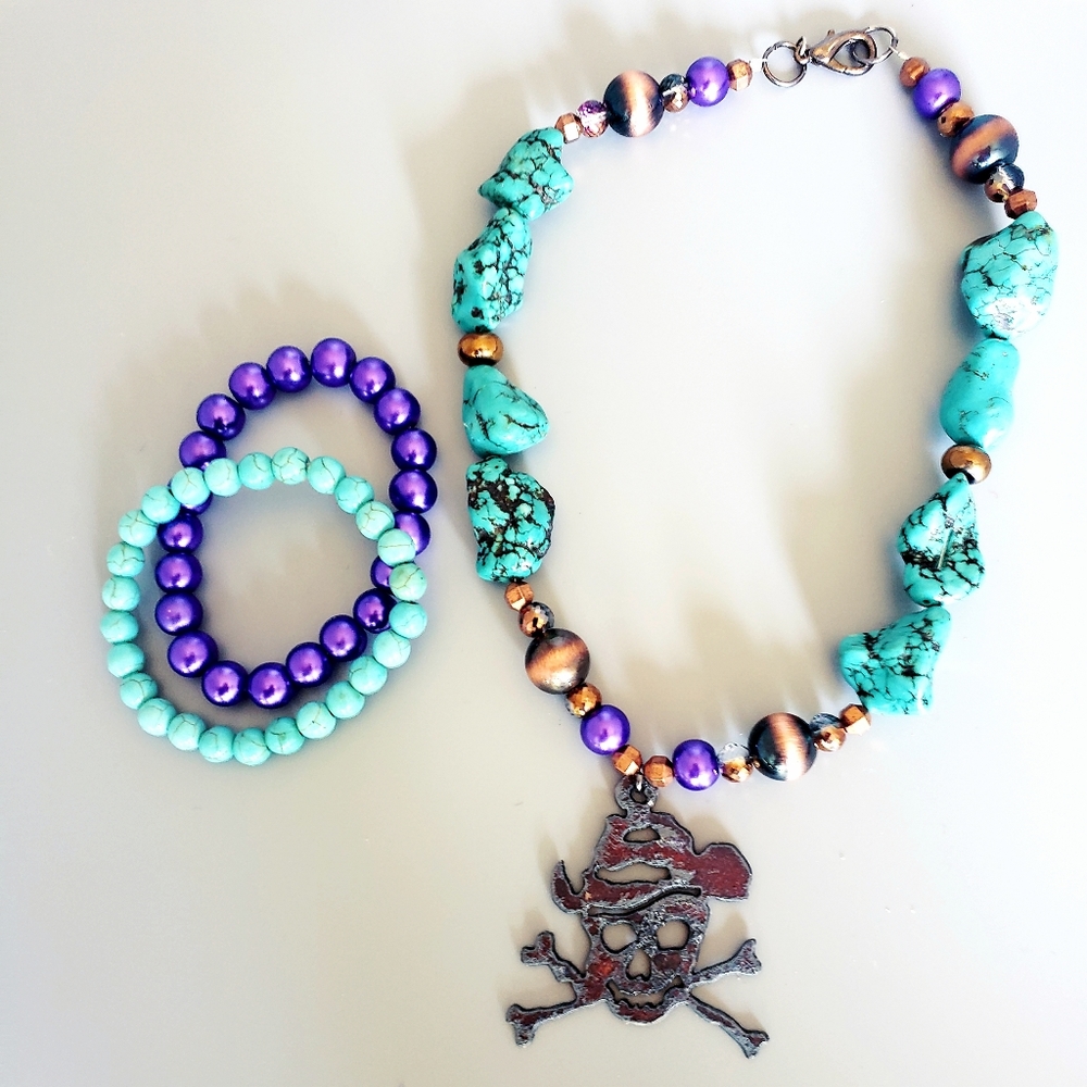 Western necklace and braclets